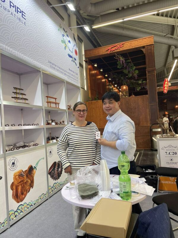 6d02ab9a42822476f38a5606bee60405